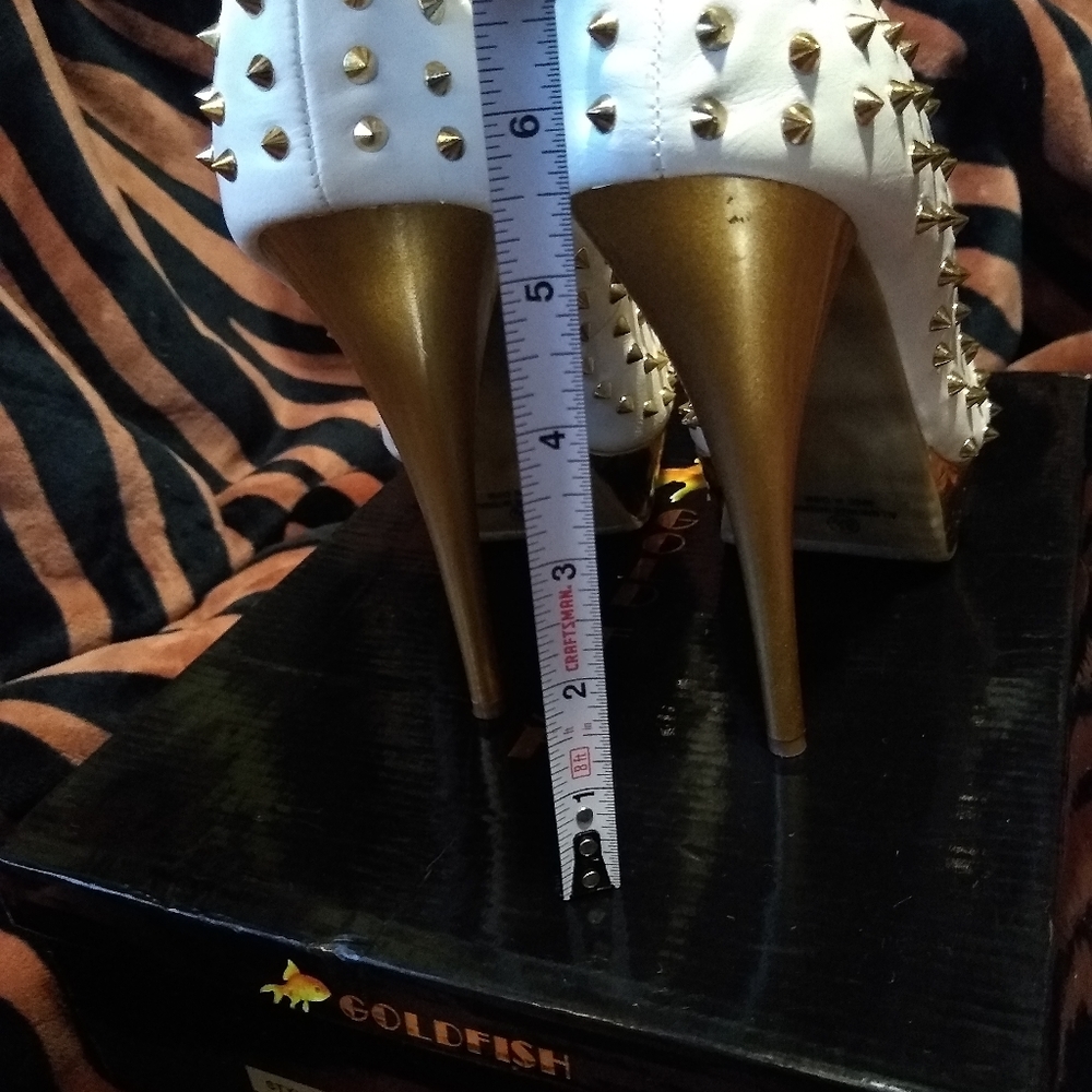 π Spikey Platform Stilletos π - Picture 6 of 8